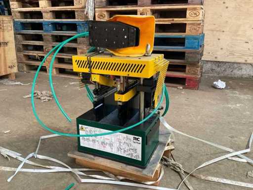 2009 Oemme P-20-V RC-System Meastro TH/TR Pneumatische Aluminium-Stanzmaschine