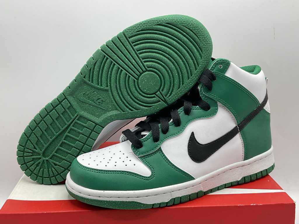 Nike Dunk High Celtics Baskets 38 1/2