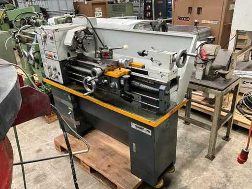 2002 Quantum D31x910 SGE Universele draaibank