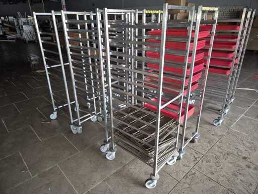 6 karren, 50 plateau wagens 