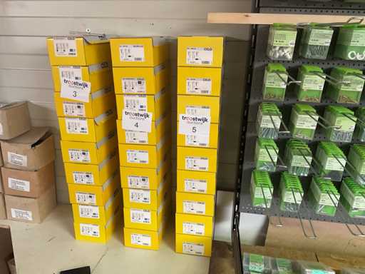 9 Schachteln mit Verschlussschrauben