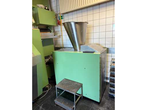Kalmeijer - KAO - Measuring and tipping machine