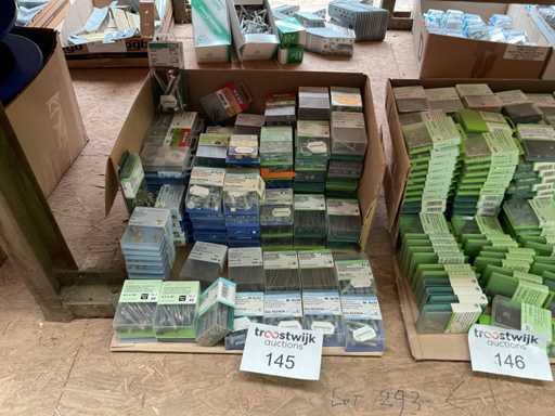 1 x partij bevestigingsmaterialen