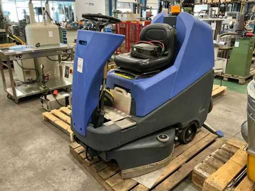 NUMATIC TTV 678/300 T Samobieżny trałowiec