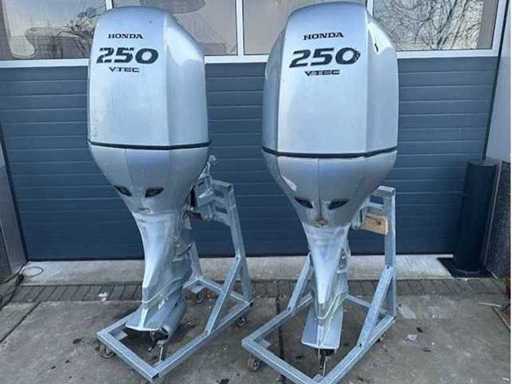 Honda - Buitenboordmotor (2x)