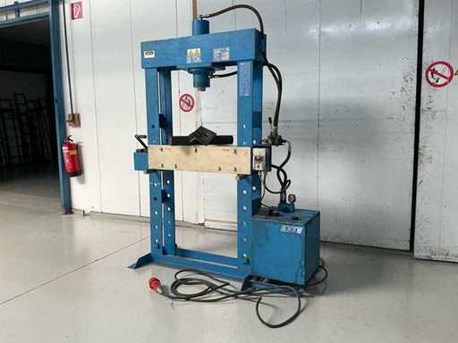2005 OMCN Bending Machine
