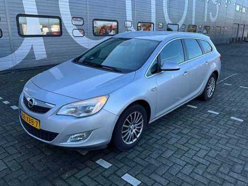 Opel Astra Sports Tourer 1.4 2012 88-XBB-7