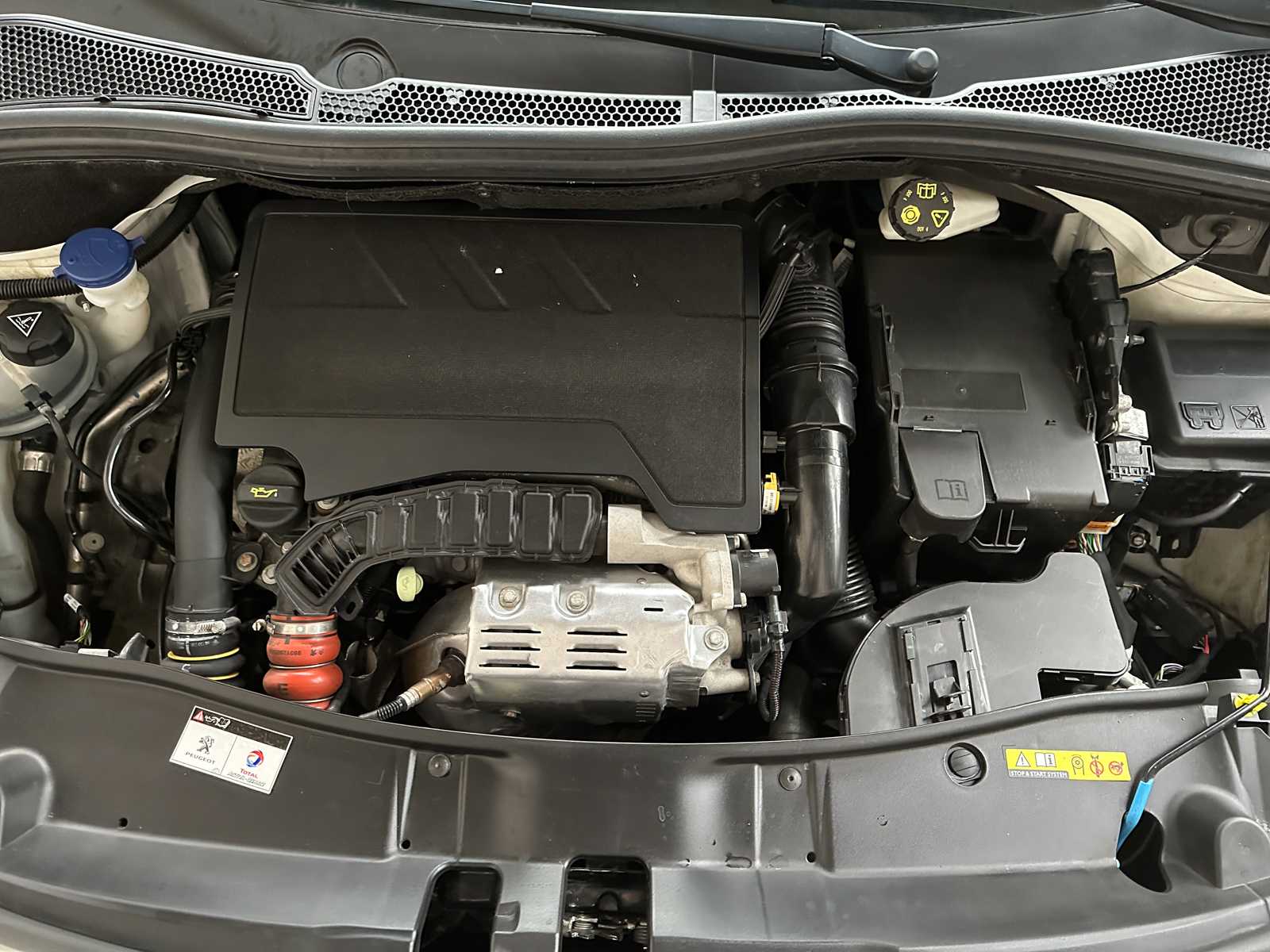 Peugeot 2008 1.2 PureTech GT-Line 109pk 2018, HLH-96-S