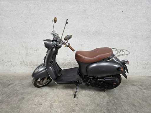 Znen - skuter - stary klasyk - 4T 25km wersja d200sx