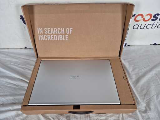 ASUS VivoBook 17 X712E