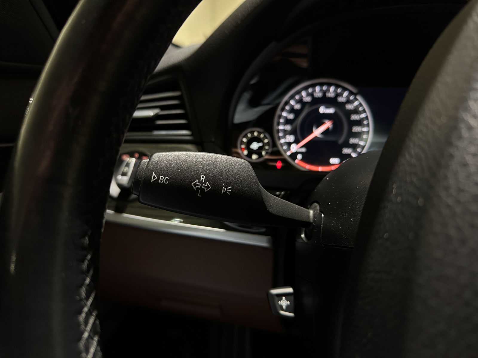 BMW 520i Luxury Edition 184pk 2016 (Origineel-NL) 5-serie F10, KK-611-L