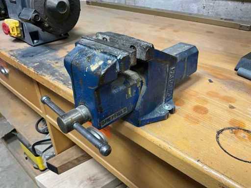 Menghina de bancă Paramo din Sheffield