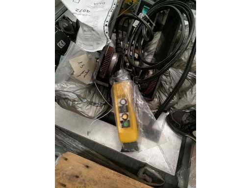 Unepal - 2000 - 1600 kg - Hoist