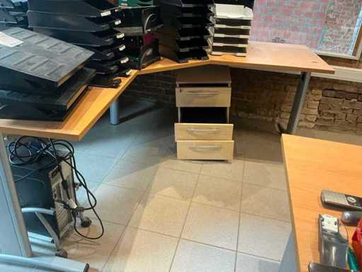 Corner Mounted Desk (3x)