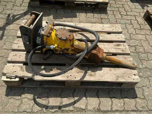EPIROC SB 102 Demolition hammer including screw adapter DEFECTIVE