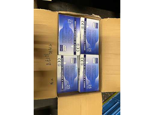 19 Kartons, Karton mit 25 OP-Masken, bitte inspizieren