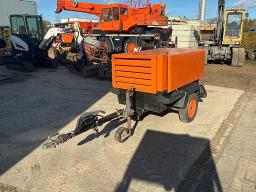 Atlas Copco XAS 46 / XAHS 36 Deutz F2M 1011 Mobiele schroefcompressor