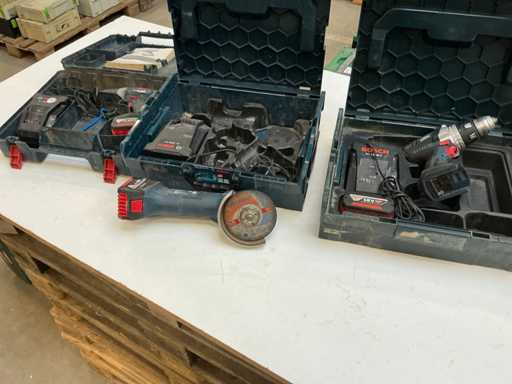 Bosch Batteriewerkzeug (3x)