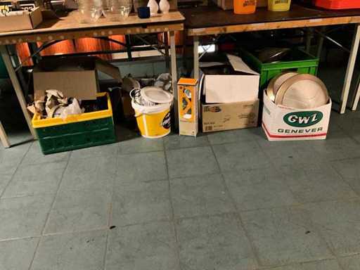 Batch of lamps and spotlights