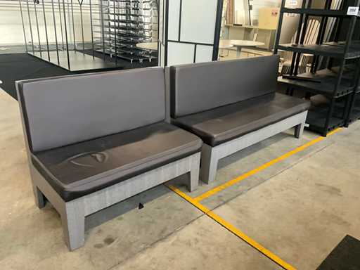 Divers bancs en bois (2x)