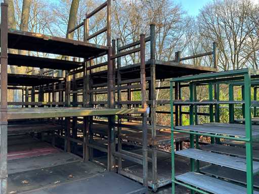 Stackable storage box (32x)