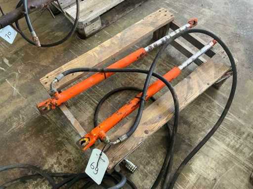 Cylinder hydrauliczny (2x)