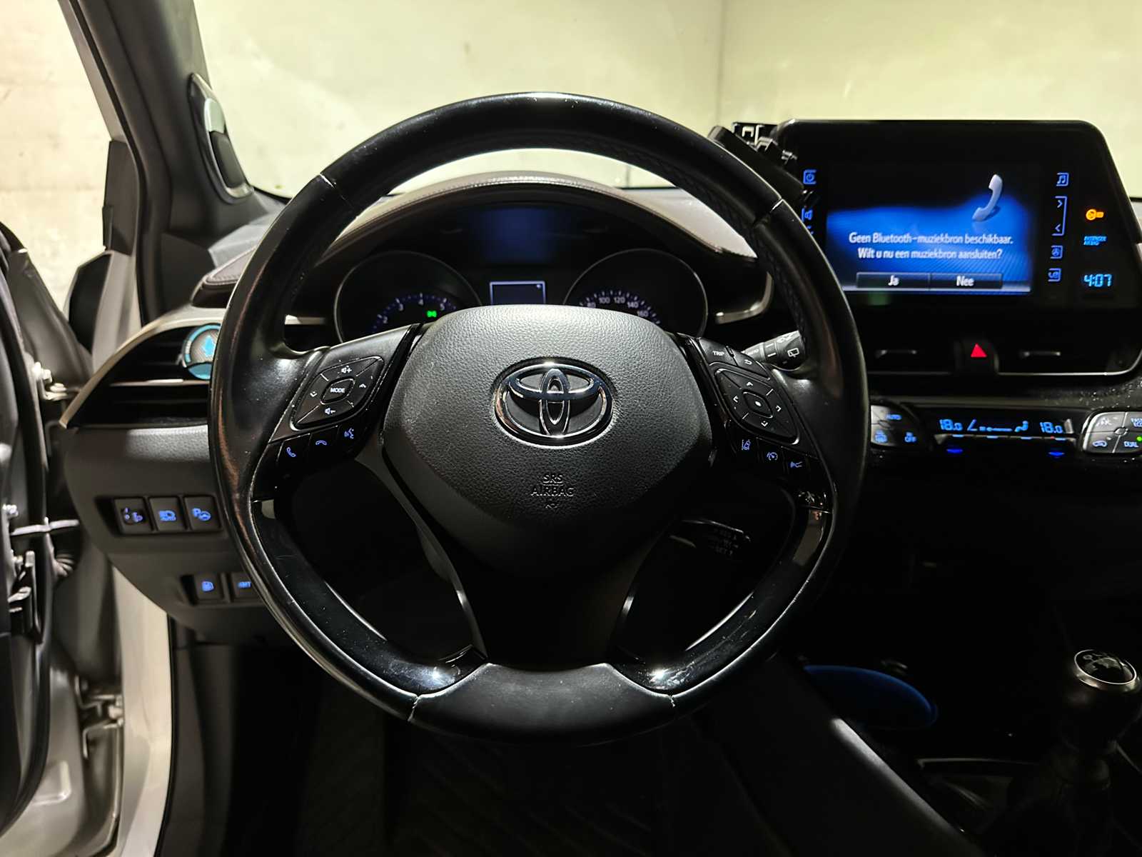 Toyota C-HR 1.2 First Edition 116hp 2017, NB-105-X
