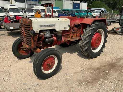 Mc Cormick D-320 Oldtimer tractor