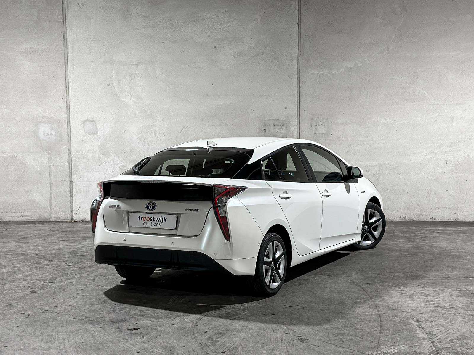 Toyota Prius 1.8 Dark Edition 98pk 2017, H-314-FX