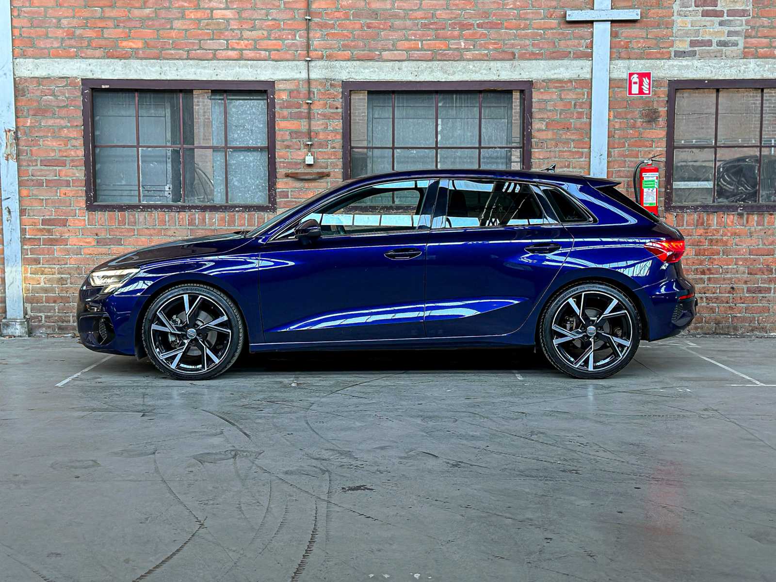Audi A3 Sportback 35 TFSI Business edition 150hp 2020 (Original-NL + 1st owner), J-594-JG