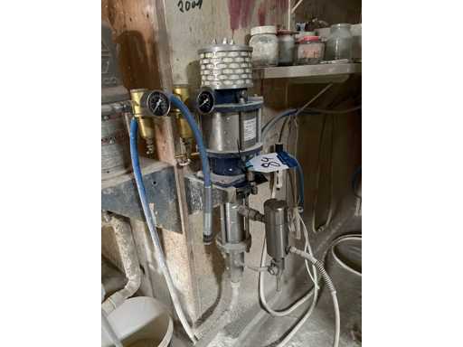 HÜBNER HP 10/32 RF Air-Driven Piston Pump/Painting Device