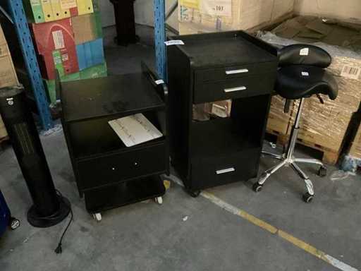 Beautytrolley/werktafel (2x) + werkstoel