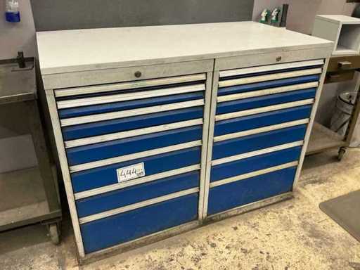 Armoires à tiroirs télescopiques de lot avec contenu (2x)