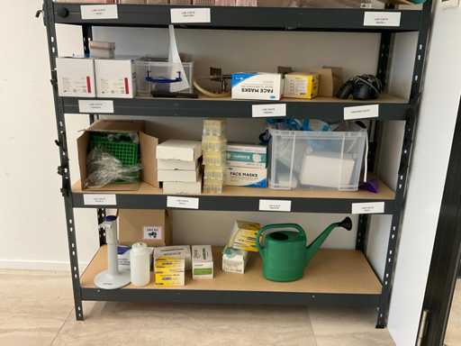 Lotto di vari materiali di laboratorio