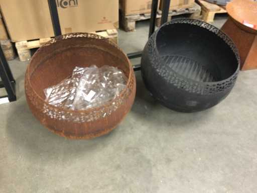 ED - Focul aruncă în jur. (2x)