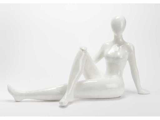 KORB - Woman - Garden statue