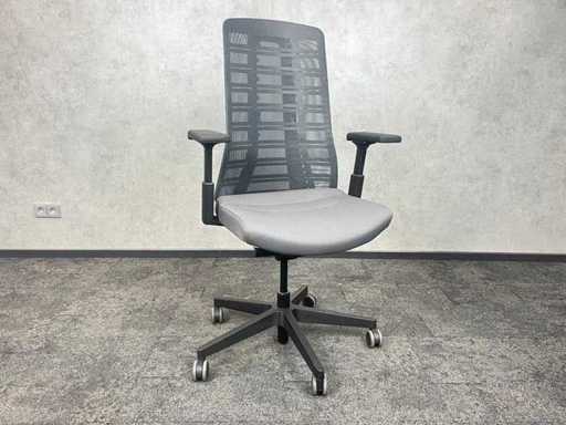 Interstuhl PUREis3 - ergonomic office chair