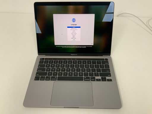 Apple A2251 13-calowy laptop MacBook Pro MWP52N/A