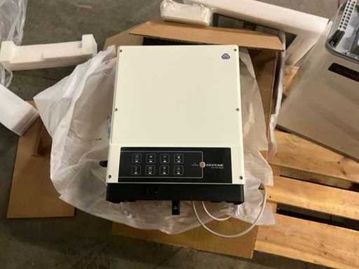 Goodwe GW5048-EM HYBRID Inverter with Storage Battery