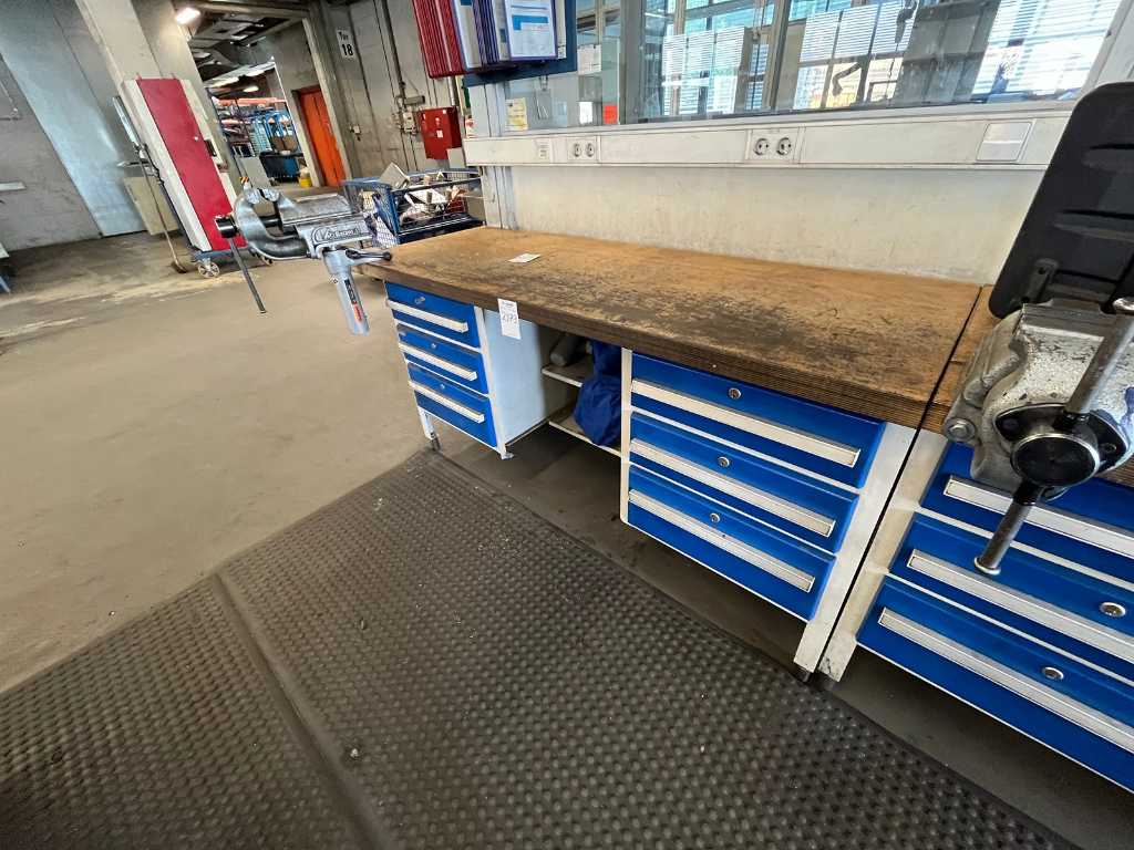 Garant Workbench with content and bench vice