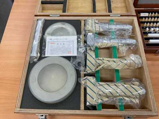 Mitutoyo 368-954 3-Point Micrometer set (4x) in wooden box