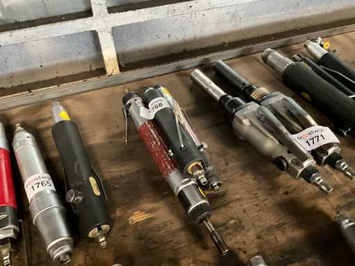 Vari utensili pneumatici (3x)