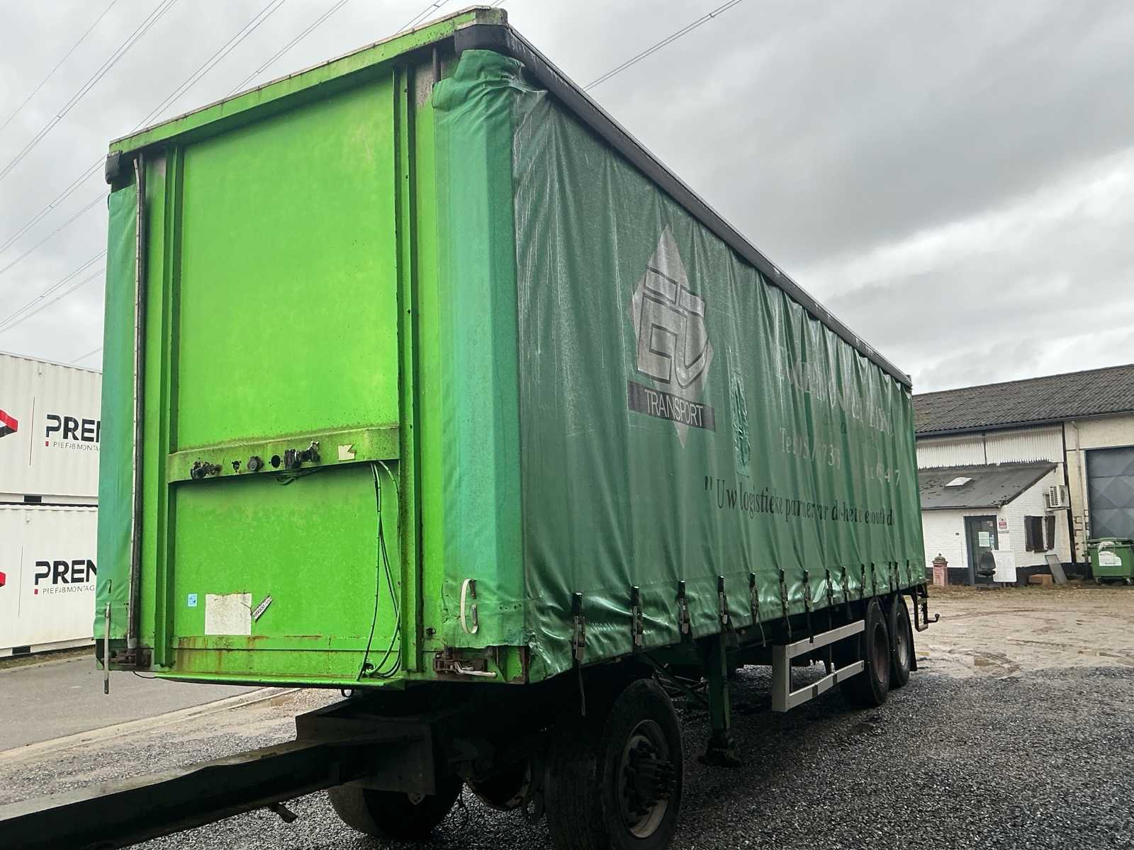 Renders Semi-trailer