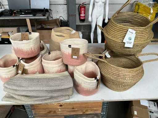Mieszaj dużo różnych koszyków/doniczek Fair Trade