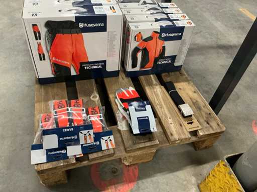 Husqvarna Lot of safety clothing
