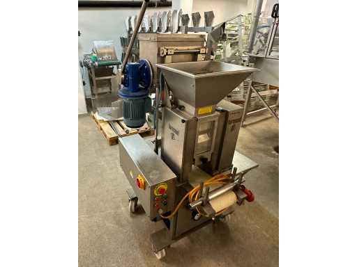 Toresani - SFA 160 VS - Dough Mixer for Ravioli c-1