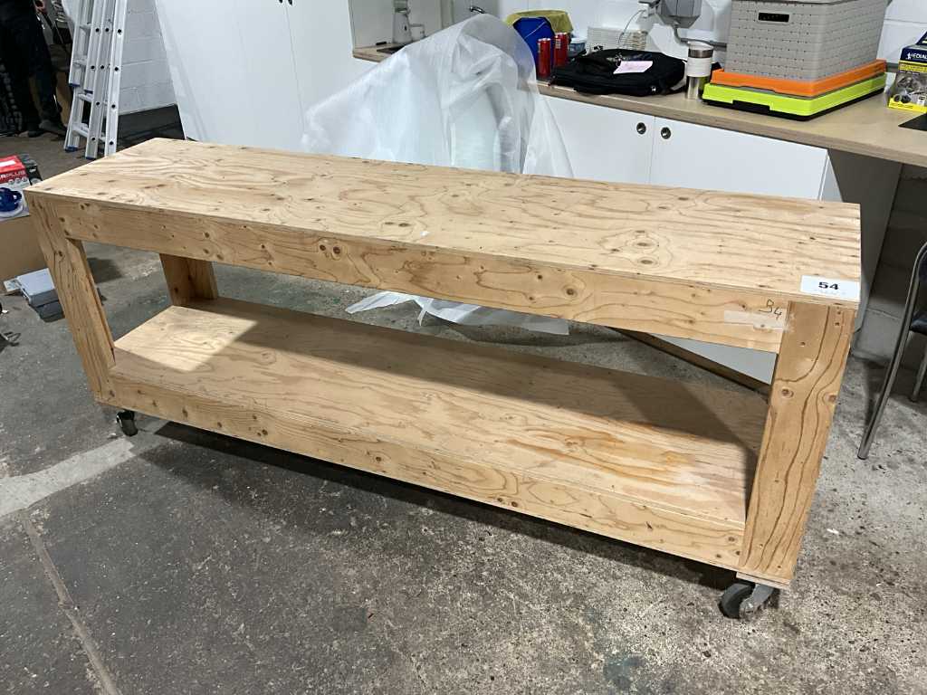 Verrijdbare houtbewerkingstafel