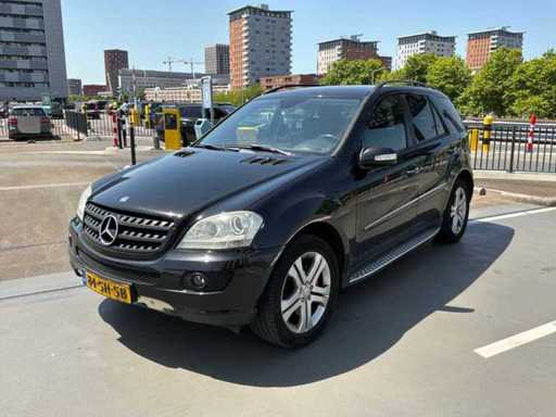 2006 Mercedes-Benz M-Class 350 Passenger Car