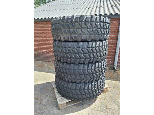 goodyear mv/t banden (4x)