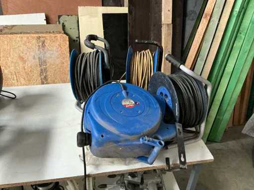 Extension cable reels and cord (4x)